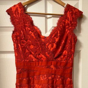 TADASHI SHOJI  Red Lace V neck Cocktail Dress Size 4